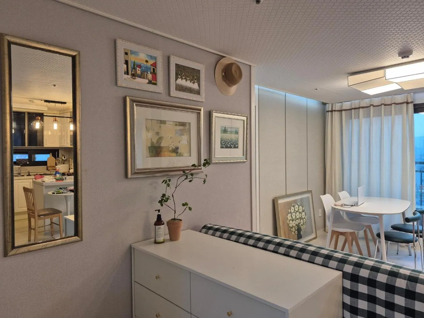 Fine House, 3Rooms, 2Bathrooms, Subway 7Line, #Elevator, #Seongsu Seoul 0*,  South Korea